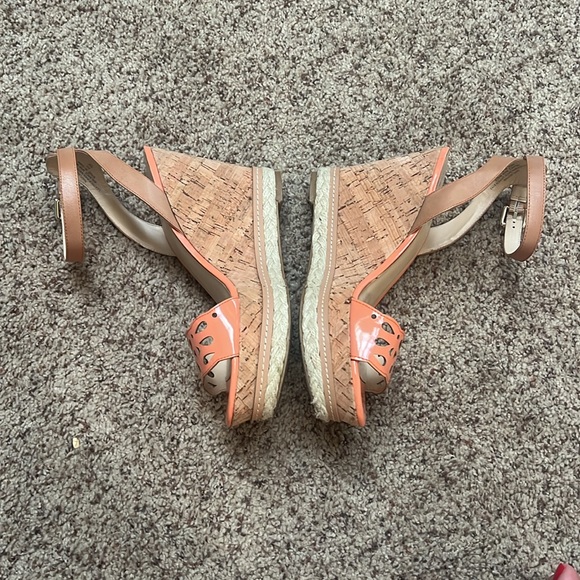Nine wear cantaloupe orange wedges - Picture 5 of 6